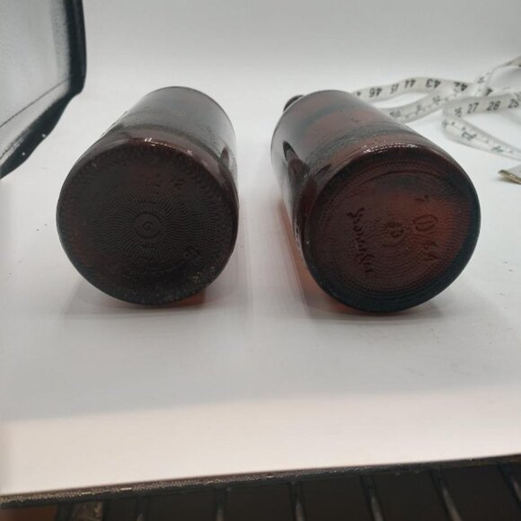 Vintage Stroh's Bohemian Style Empty Beer Bottle with 200 years label on Neck - Picture 7 of 8